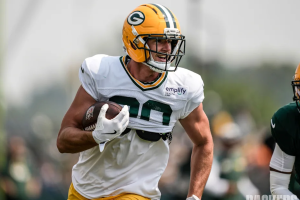 Luke Musgrave brilha no training camp e mostra conexão com Jordan Love